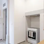 Two Bedroom Cozy Flat By River In Quiet Art Zone *