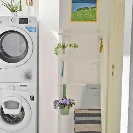 アパート Two Bedroom Cozy Flat By River In Quiet Art Zone *