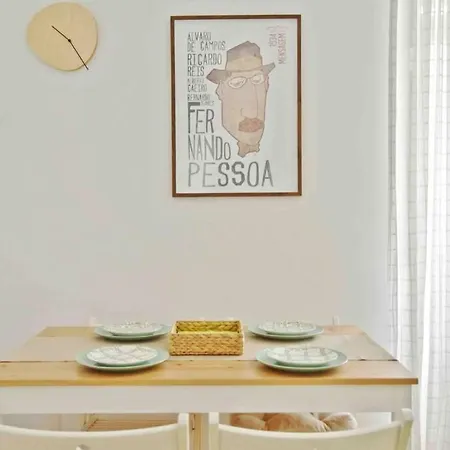Two Bedroom Cozy Flat By River In Quiet Art Zone * Lissabon