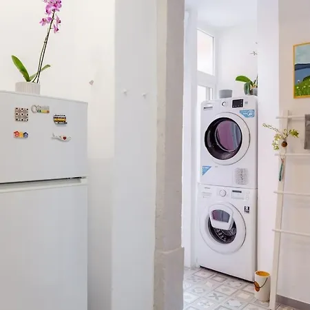 Two Bedroom Cozy Flat By River In Quiet Art Zone Daire Lisboa
