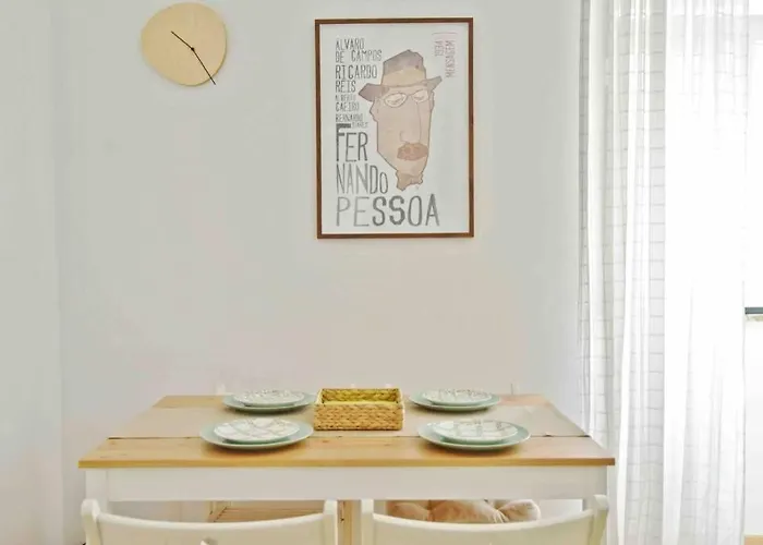 Two Bedroom Cozy Flat By River In Quiet Art Zone * Lisboa